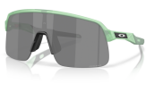 Päikeseprillid OAKLEY SUTRO LITE S MATTE TRANS JADE PRIZM BLACK Matt Transparent Jade Prizm Black