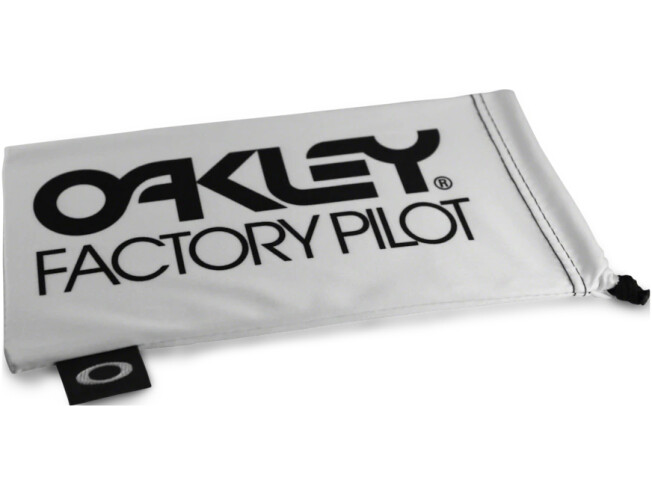 Mikrofiibrist prillikott OAKLEY Factory Pilot White Factory Pilot White